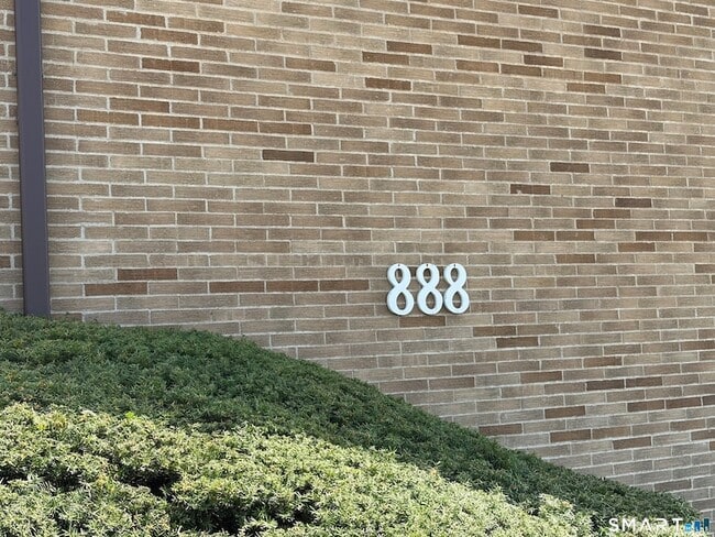 Foto del edificio - 888 Main St