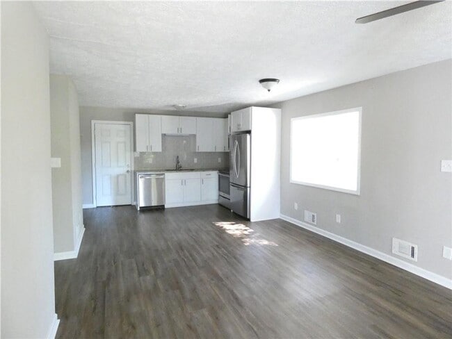 Building Photo - 2 Bed/1 bath single family home in Forsyth...