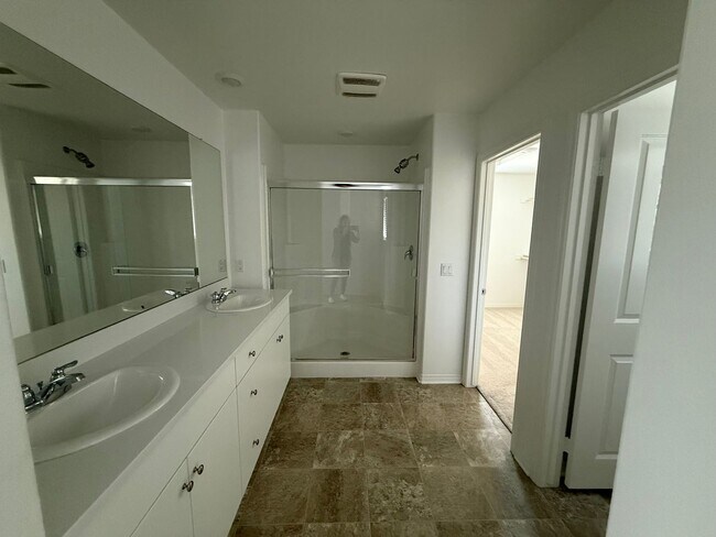 Foto del edificio - Beautiful Three Bedroom Two and a Half Bathroom Home in Murrieta!