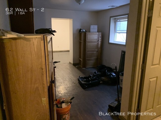 Building Photo - 62 Wall St
