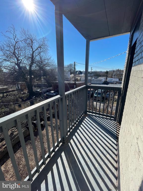 Building Photo - 331 Maclay St