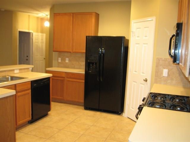 Foto del edificio - 3327 Jib Ct