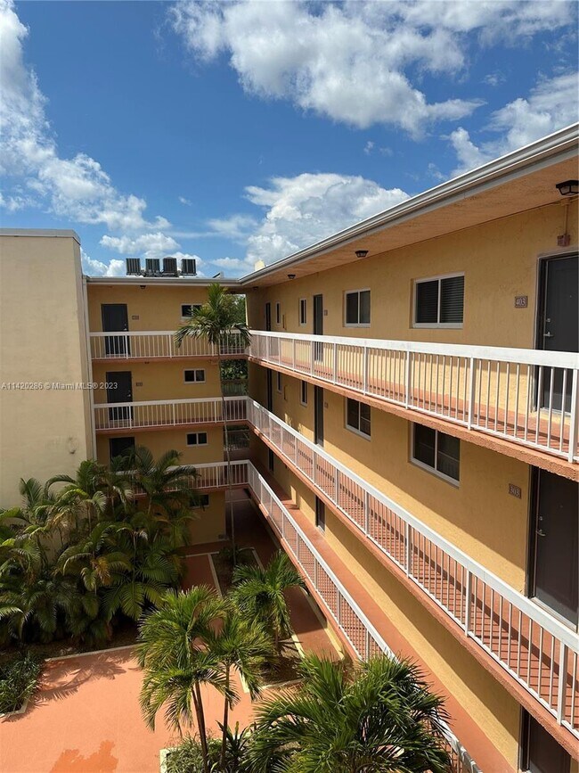 Building Photo - 7701 Camino Real