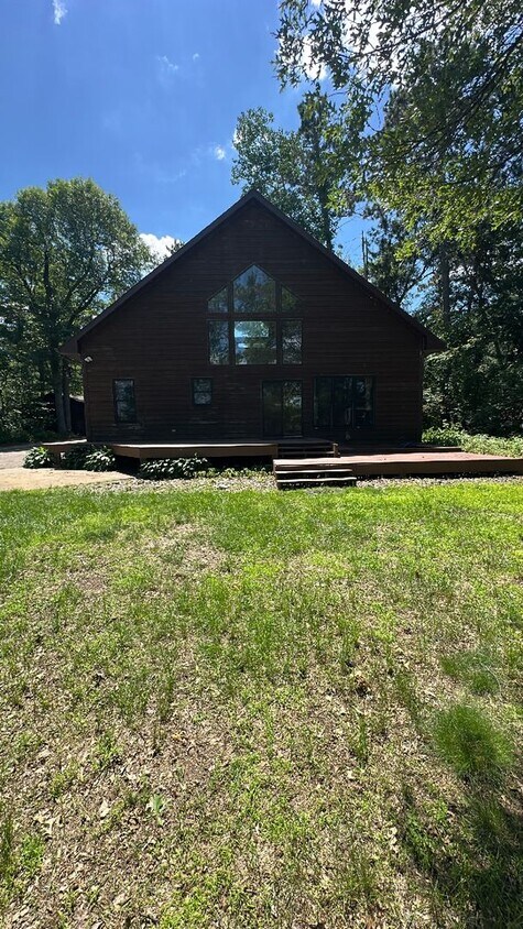 Foto principal - 3 Bedroom Plus loft, 1-3/4 Bathrooms Home ...