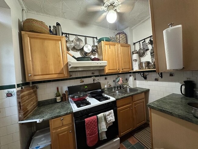 Photo - 374 Columbia St Apartment