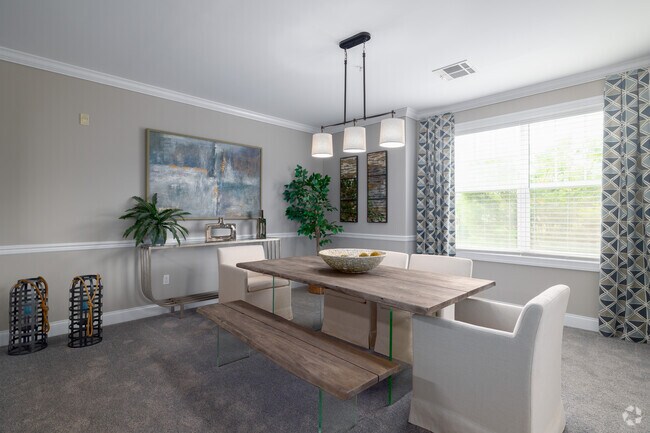 2 habitaciones, 2 baños - 1,670 pies cuadrados - Área de comedor - Princeton Terrace At West Windsor