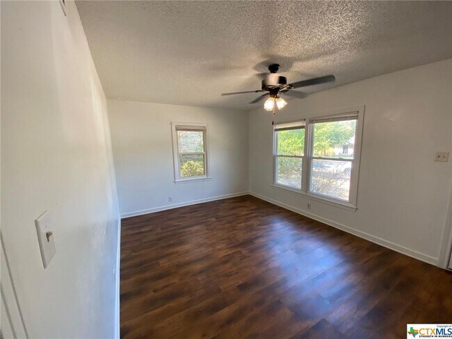 Building Photo - 1611 S 39th St