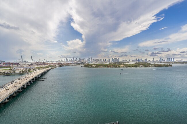 Foto del edificio - 520 West Ave