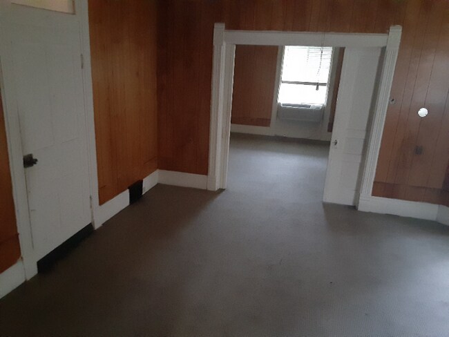 Building Photo - 218 W Ashley St