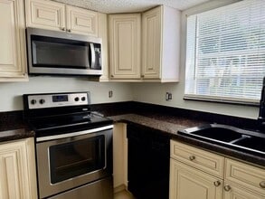 Building Photo - 6308 La Costa Dr