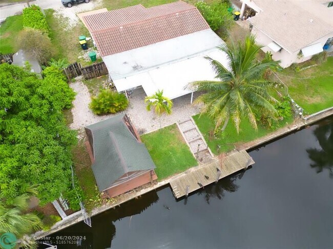 Foto del edificio - 4433 SW 27th Terrace