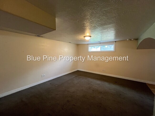 Building Photo - 3425 Owen St