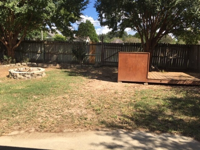 Building Photo - 3 Bedroom/2 Bath home in Lowndes County