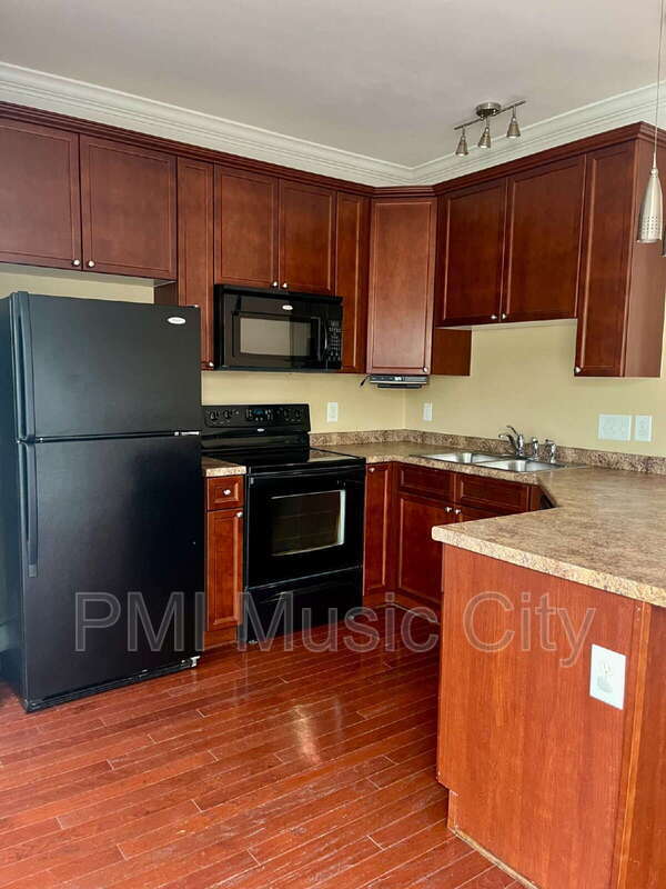 Foto del edificio - 2705 Dracut Ln