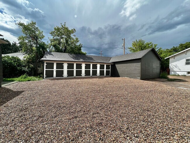 Foto del edificio - Dodge Ct (KC-AM)