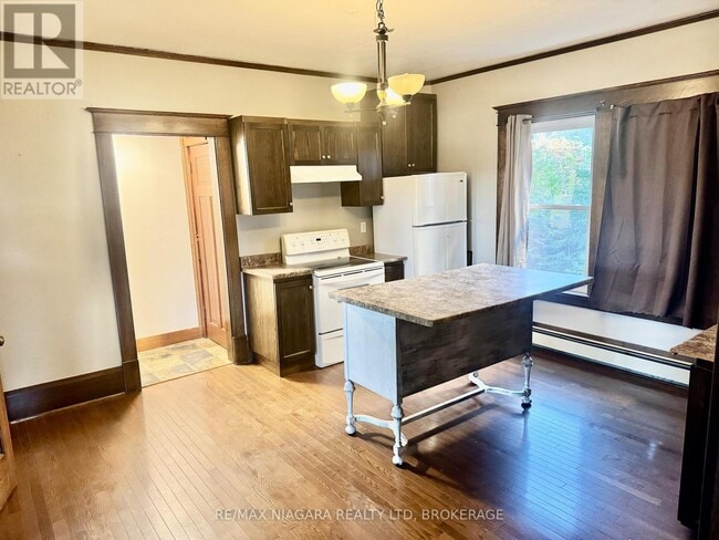 Building Photo - 101 Niagara St