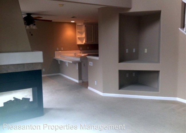 Building Photo - 3 br, 2.5 bath House - 7145 Briza Loop