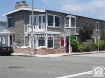 Primary Photo - 218 E Balboa Blvd