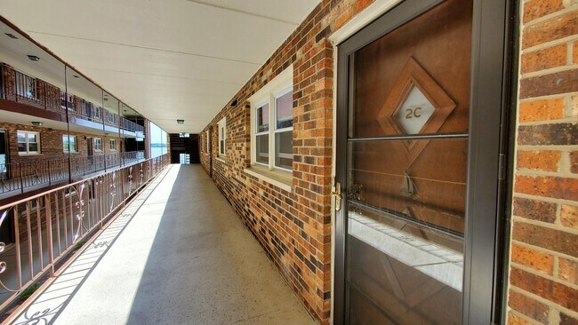 Building Photo - 26 N Pistakee Lake Rd