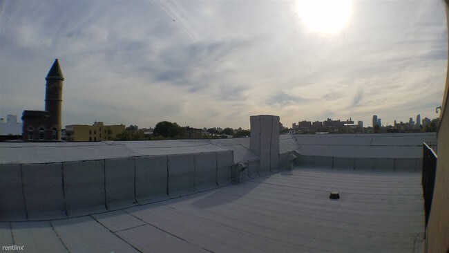 Building Photo - 131 Tompkins Ave