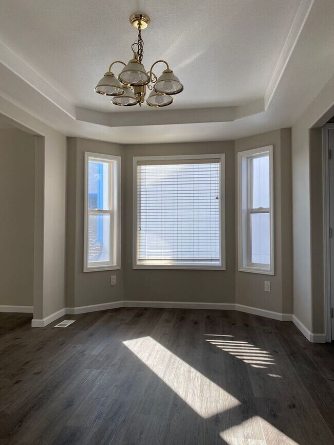 Building Photo - Beautiful 3 Bedroom 2 Story home in Spanaway!