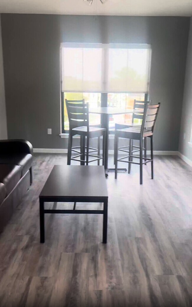 Foto del edificio - 52 East Park Place