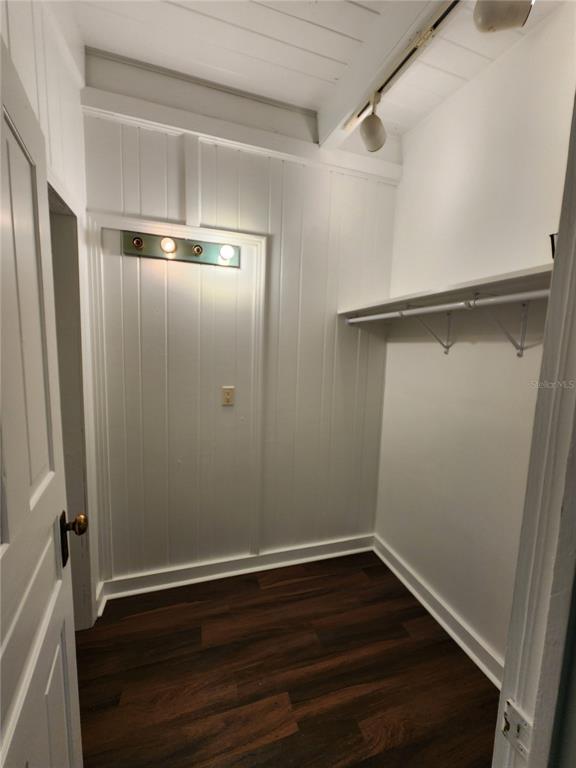 Building Photo - 120 SE 7th St