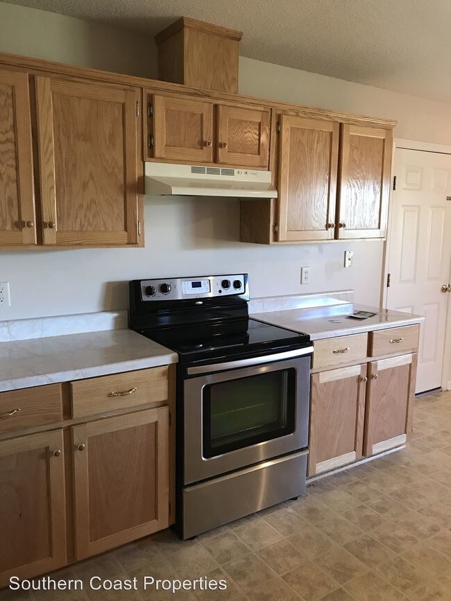 Foto del edificio - 121 Westchester Ln