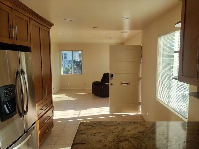 Foto del edificio - 1439 Burton St