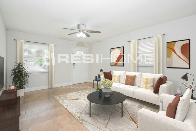 Building Photo - 5222 Lanette St