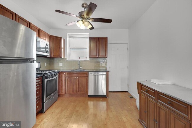 Foto del edificio - 2215 S Hicks St