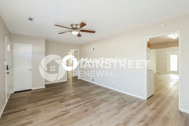 Building Photo - 3 Bedroom Pet-Friendly Home in Kansas City...