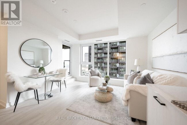 Building Photo - 1 Quarrington Ln