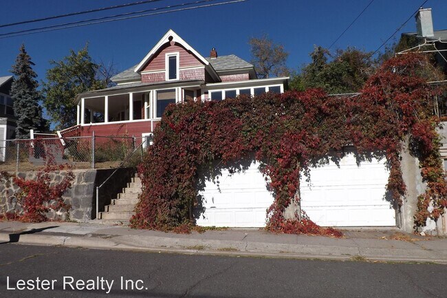 Building Photo - 3 br, 2 bath House - 69 Pine St