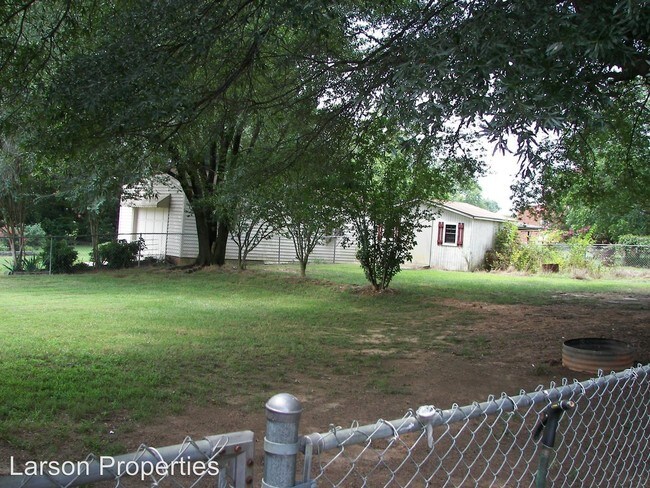 Building Photo - 2 br, 1 bath House - 1733 Powerline Rd
