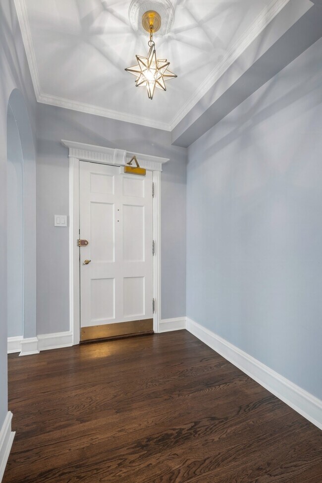 Foto del edificio - 4300 N Marine Dr