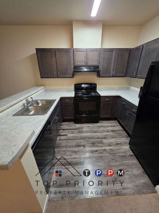 Building Photo - 2 Bedroom | 1 Bathroom 2nd Floor Apartment...