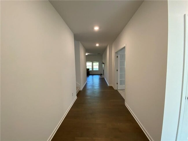 Building Photo - 5580 Bergeson Wy