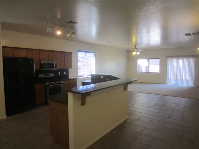 Building Photo - Available July 1st Handsome 3 Bedroom & 2 ...