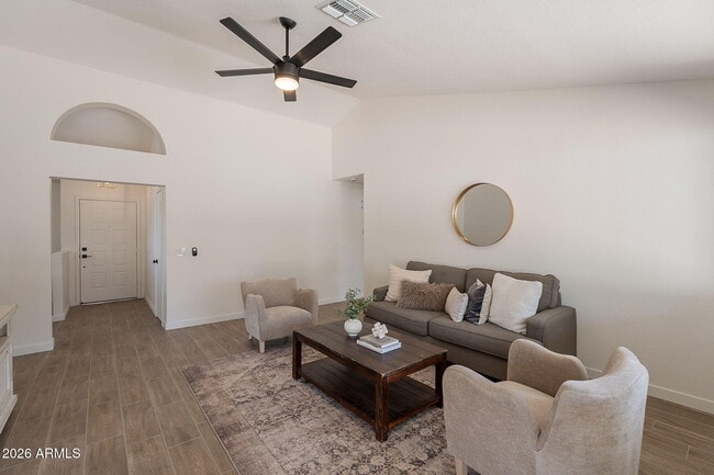 Building Photo - 3608 W Fairview Ln