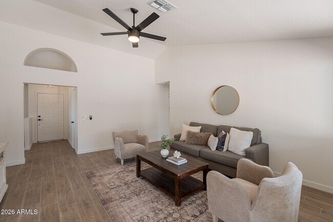 Foto del edificio - 3608 W Fairview Ln