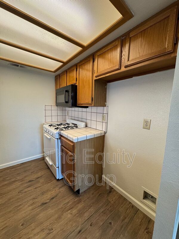 Foto del edificio - 4304 W Douglas Ave