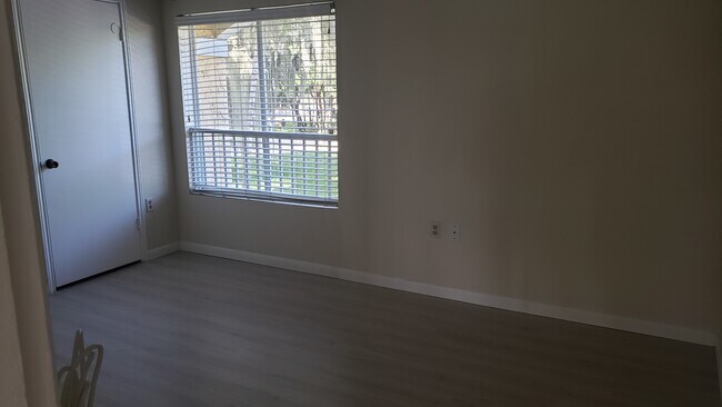 Foto del edificio - 2321 NW 33rd St