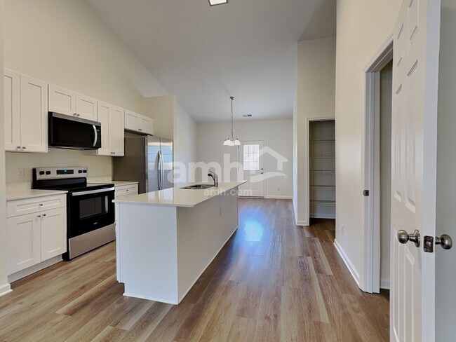 Foto del edificio - 936 Anchor Way NE