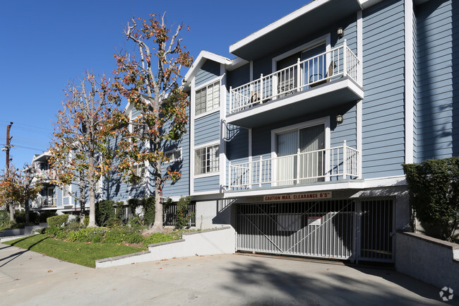 Foto del edificio - Encino Gardens Apartments