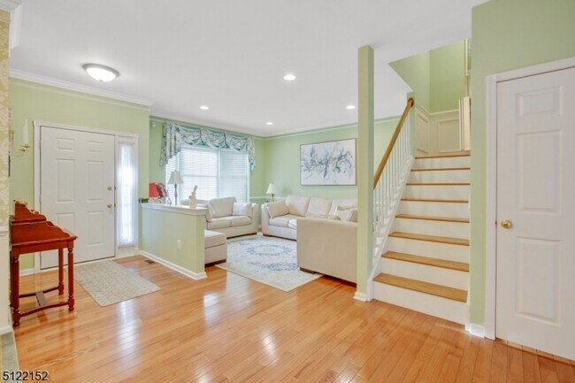 Building Photo - 238 Patriot Hill Dr