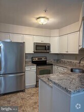 Building Photo - 5006 Dorsey Hall Dr