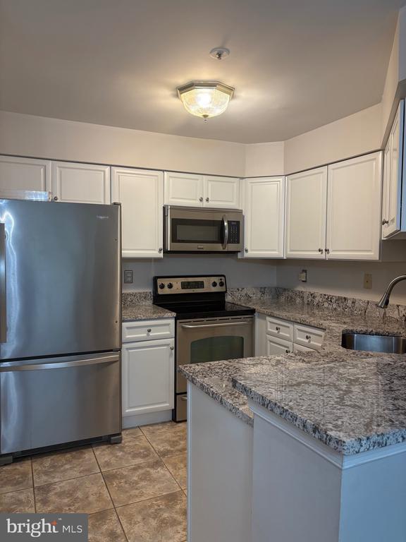 Foto principal - 5006 Dorsey Hall Dr