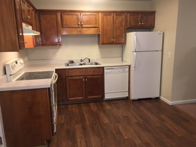 Building Photo - 1205 Jackson Ave. Townhomes