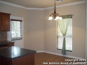 Building Photo - Beautiful 3 Bedroom 2 1/2 in trophy ridge